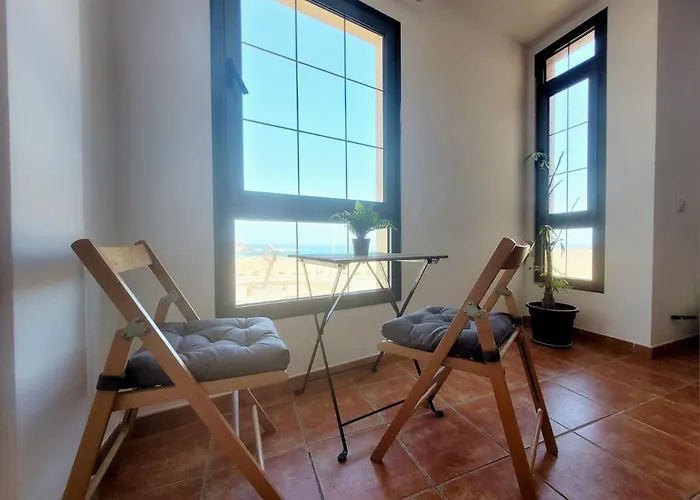 Casa Faro De *